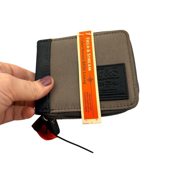 Gray Mens Field & Stream Buxton RFID Distressed Canvas/Leather Bi-Fold Wallet - Picture 2 of 4